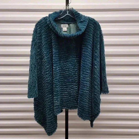 LeModa Green Faux Fur Cowl Neck Cape - Picture 1 of 5